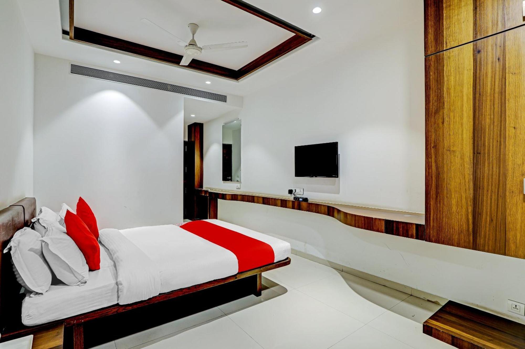 Hotel O Rishta And Jahan Banquet And Rooms Bhatha 外观 照片